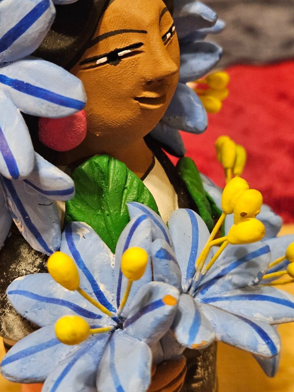 VINTAGE OAXACAN FLOWER SELLER CLAY SCULPTURE BY JOSEFINA AGUILAR SIGNED STUNNING - Picture 8 of 11